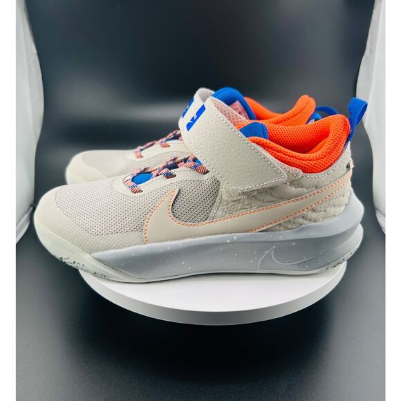 Nike Team Hustle D10 SE Low Desert Sand - DD1882-001 Sz 2 - Picture 6 of 6